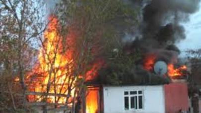 Bakıda 5 otaqlı ev yandı